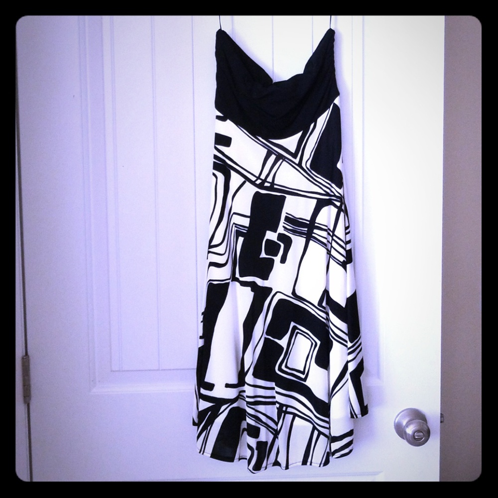 Strapless Cache' dress. NWOT. Never worn.
